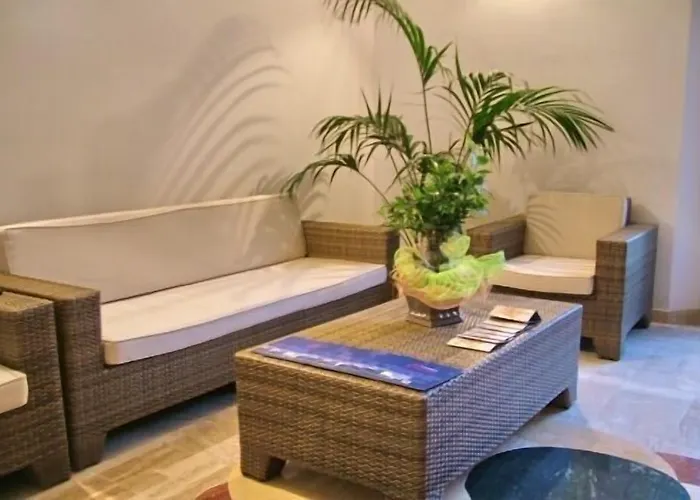 Borgo Primizia منتجع أليميني