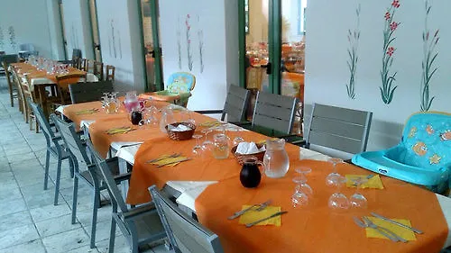 Borgo Primizia 4* أليميني