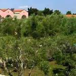 Borgo Primizia 리조트 알리미니