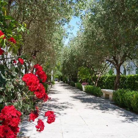 Курортный комплекс Borgo Primizia 4*